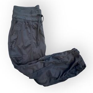 The North Face Women’s size small Aphrodite crop pants